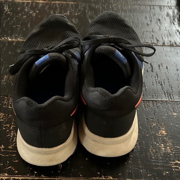 Nike Black and Blue Running Shoes with Vibrant Orange Logo - Picture 6 of 7